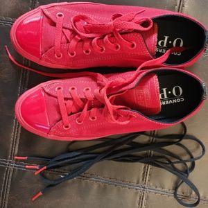Like new red unisex converse opi ctas